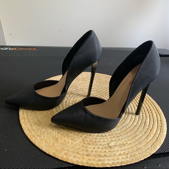 Monika Classy 5’’ Heel Pointy Toe Pumps - Picture 15 of 16